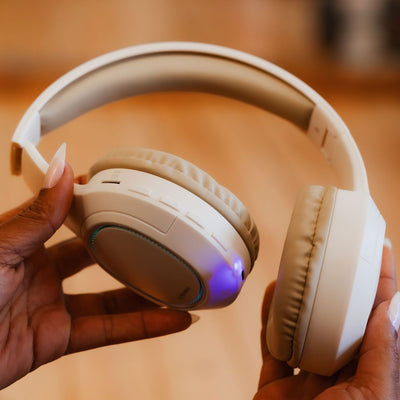 Trevi DJ 12E60 BT Cuffie DJ Hi-Fi Wireless ricaricabili con microfono e LED RGB multicolore, Cuffie on-ear ad archetto a batteria, ingresso AUX e Micro SD, tasto chiamate