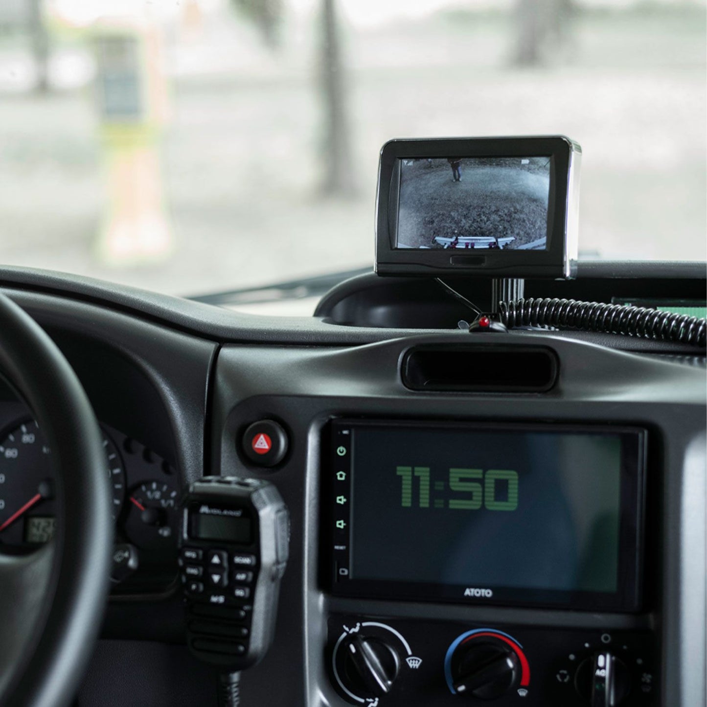 Midland Wireless RV Dash Cam with Monitor, Adjustable Reversing Camera with Magnetic Base, Plug and Play for Motorhome, Caravan or Caravan